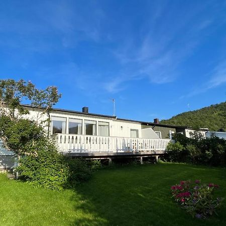 Ferienwohnung Koselig Hus Til Leie Pa Stokmarknes I Vesteralen Exterior foto